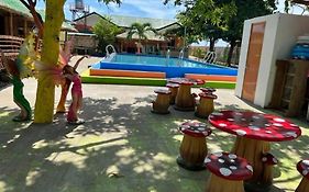 Scott'S Seaview Resort